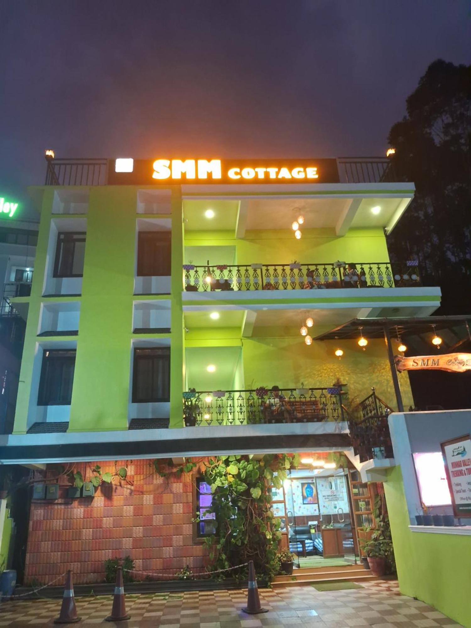 Smm Cottage Мунар Екстериор снимка
